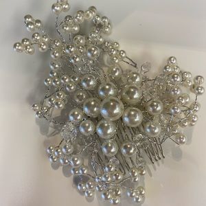 Rhinestone hair piece